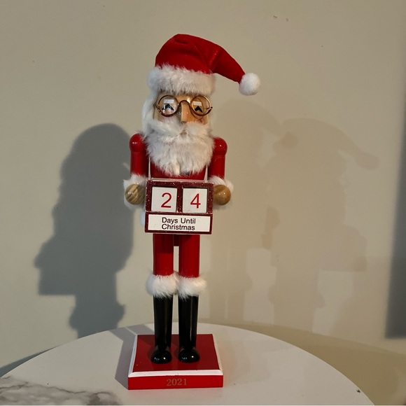 Santa Claus Countdown Calendar - Picture 7 of 10